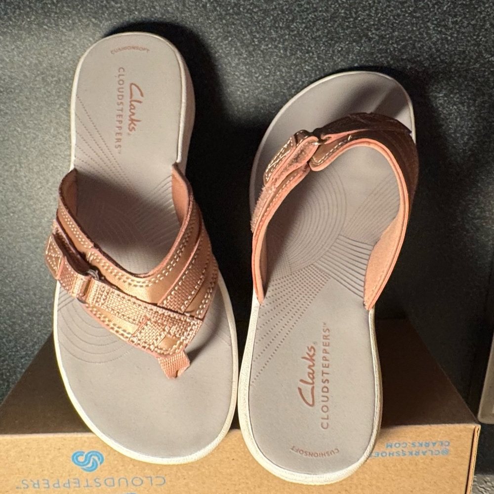 Clarks Pink Sandals Comfortable Summer Footwear - Picture 9 of 10
